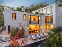 Кендалл Дженнер продает свой особняк в Голливуде