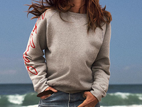 Синди Кроуфорд создала капсульную коллекцию джинсов в стиле 90-х