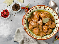 Как приготовить тушеную говядину: ТОП-5 рецептов