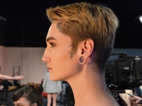 Девушка с татуировками на лице стала участницей шоу Топ-модель по-украински