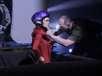 Участников Топ-модель по-украински столкнули с двухметрового подиума