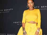 Беременная или просто не в лучшей форме: образ Рианны на презентации Fenty Beauty