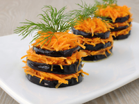 Жареные баклажаны с морковью