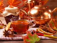Согревающий чай с пряностями: ТОП-5 осенних рецептов