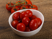 Как приготовить квашеные помидоры