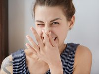 5 продуктов, которые вызывают неприятный запах тела