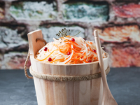 Как приготовить квашеную капусту с клюквой