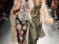 Белла Хадид спасла старшую сестру на подиуме