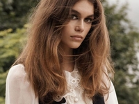 Кайя Гербер стала лицом Vogue