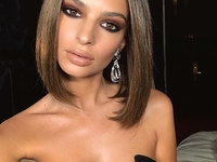 Эмили Ратаковски уменьшили грудь и губы