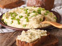 Форшмак с яблоком и зеленью