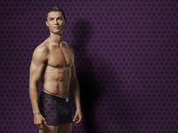 Обнаженный Криштиану Роналду снялся в рекламной кампании CR7