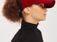 Бейонсе разработала бейсболку для людей с вьющимися волосами