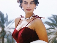 День рождения Софи Лорен: секреты красоты знойной итальянки