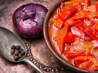 Пепероната с фенхелем и травами