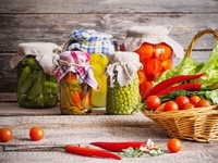 Как правильно консервировать: секреты домашних заготовок