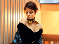 Как красиво завязать платок на шее: ТОП-3 стильные идеи