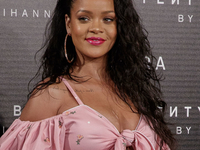 Рианна вышла в свет в платье от украинского дизайнера