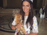 Миссис Вселенная 2016 тайно родила двойняшек