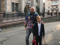 Он молодец: Потап похвастался успехами сына