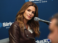 Синди Кроуфорд не хочет участвовать в одних показах с дочерью