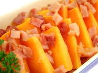 Тыква с грудинкой и белой фасолью