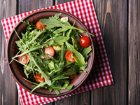 Чем полезна руккола и как лучше ее употреблять: советы диетолога