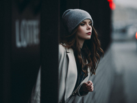 Как подобрать шапку по форме лица: главные правила