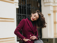 Теплая палитра осени: Herstory представил стильные пальто