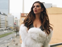 Анна Седокова удивила поклонников свадебным нарядом
