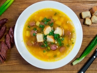 Гороховый суп с колбасками