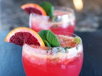 Новогодний женский коктейль