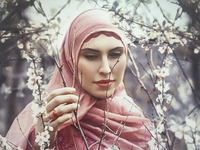 «Ніколи не забуду»: в Киеве открыли фотовыставку, посвященную Амине Окуевой