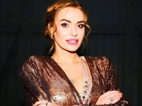 Слава Каминская оголила грудь для подписчиков