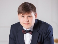 Победитель шоу "Х-Фактор" рассказал о своей непокорной любви
