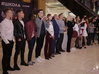Девять тысяч поклонников пришло на фан-встречу с актерами сериала «Школа»