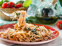 Томатно-имбирная паста с шампиньонами