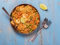 Паэлья с курицей и креветками