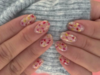 Скоро весна: 15 вариантов цветочного маникюра