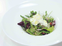 Салат из красной фасоли с творожным сыром