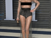 Украинская дизайнер создала скандальное платье для певицы Блеоны Керети