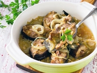 Закуска из семги, лайма и пекинской капусты