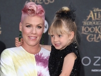 Pink назвали самой красивой женщиной года