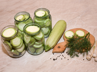 Заготавливаем на зиму кабачки: подробный рецепт