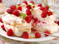 По сезону: пошаговый рецепт пирога с малиной