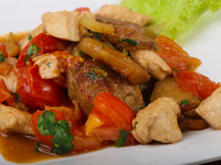 Восточная кухня: курица с баклажанами в карамельном соусе