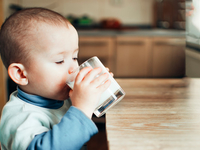 Детские смеси Nutrilon 3 и Nutrilon 4: сбалансированный рацион для развития детей после года