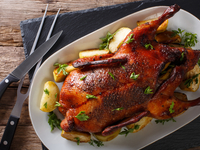 Праздничный рецепт: утка фаршированная яблоками