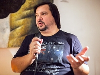 Умер бывший концертный директор группы "Океан Ельзи"