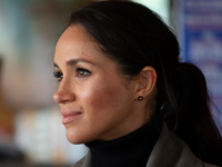 Скандал в королевской семье: отец Меган Маркл хочет подать на нее в суд